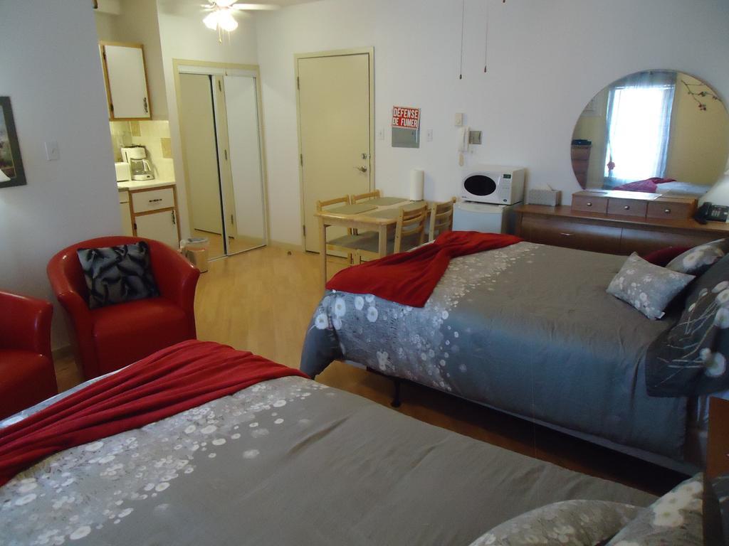 Auberge Familiale La Veranda Trois-Rivières Szoba fotó
